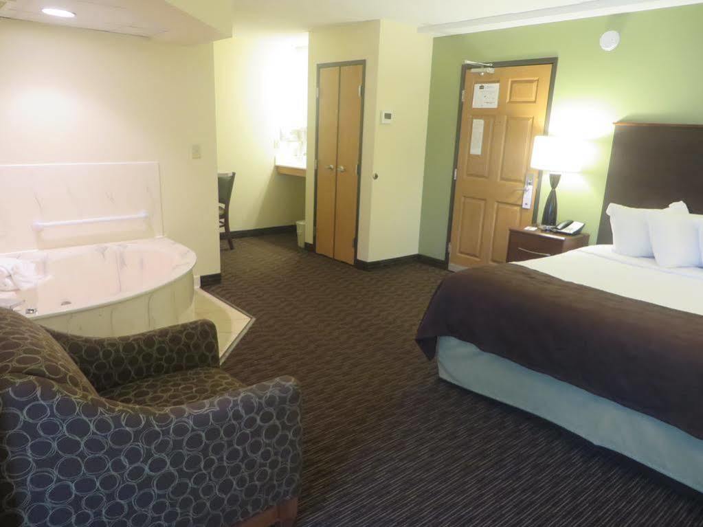 Americinn By Wyndham Rice Lake Exterior photo